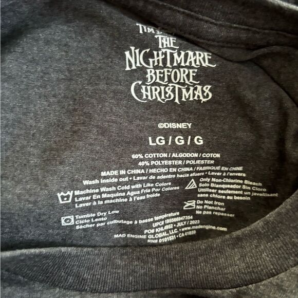 Disney the night before Christmas graphic t shirt - Picture 3 of 3